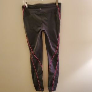 GapFit Full Length Gfast Legging in Dk Gray/ Pink
